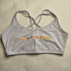 Lightweight sports bra